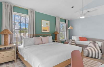 Steps to Beach! Arcade Game Room, Pool + Hot Tub Calico Scallop by Avantstay - Foto 98