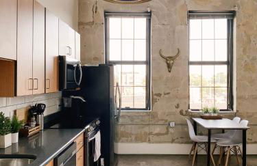 Modern Loft w/ View - Foto 3