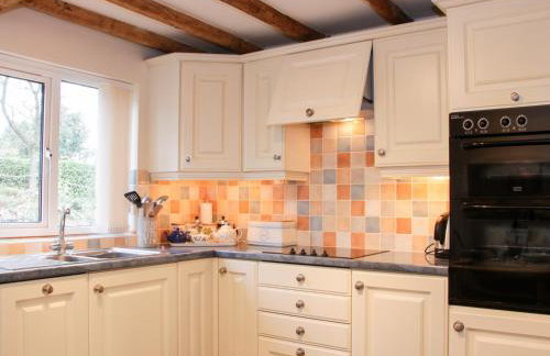 Cream Door Cottage - Photo 9