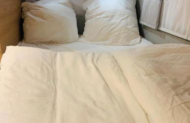 5 Sterne Wohnwagen direkt an der Messe - beheizt- inklusive Stellplatz & WLAN - New CARAVAN at Fairground - inclusive CaravanParking & WLAN - direkt Messegelände-Duschräume vor Ort - Kitchen - Heating - Foto 12