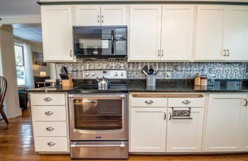 Whispering Waters Farmhouse and Wedding Barn - Foto 45