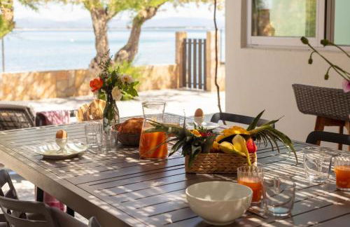 Mon Rêve, charmant cabanon les pieds dans l'eau à la Madrague, confortable et lumineux - Foto 18