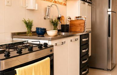 Apartamento Espaçoso e Completo com 3 Quartos - 2 Banheiros - Até 6 Pessoas - Check-in Automático 24h - Garagem Coberta - Foto 34