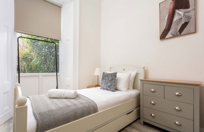 Cuthbert House - Donnini Apartments - Photo 4