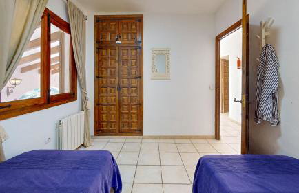 Villa León en Denia, vacaciones con barbacoa en terraza, piscina privada y vistas al Mediterráneo by Family Homes - Foto 25