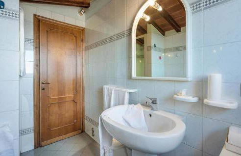 Lovely Apartment In Massa E Cozzile - Foto 34