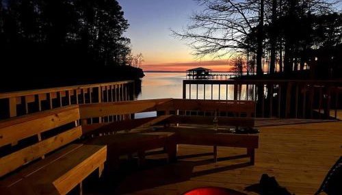Lakefront 3BR with Bunkhouse and Kayaks, Rowboat Included - Foto 3
