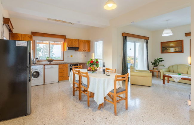 Argaka Sun Villa Tria Large Private Pool Walk to Beach Sea Views A C Wifi - 3271 - Photo 5