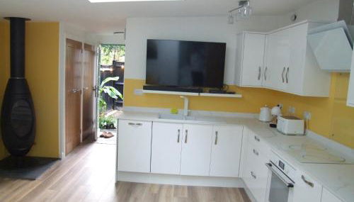 Charming Woodland Lodge 2 person 1 bedroom - Foto 2