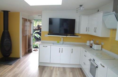 Charming Woodland Lodge 2 person 1 bedroom - Foto 2