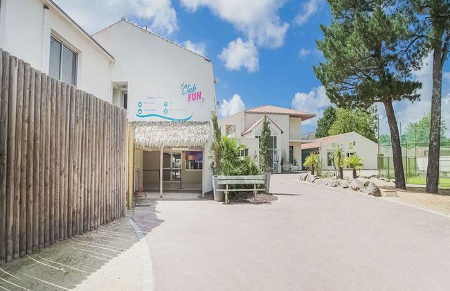 Holiday Home in Saint Jean de Monts With Jacuzzi - Photo 29