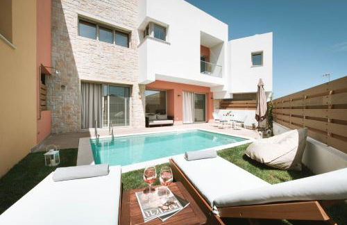 Tessera Villas & Studios Collection - Photo 1