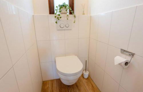 Nature Retreat Pool, Hot Tub, Sauna, Hiking-Caves - Photo 24