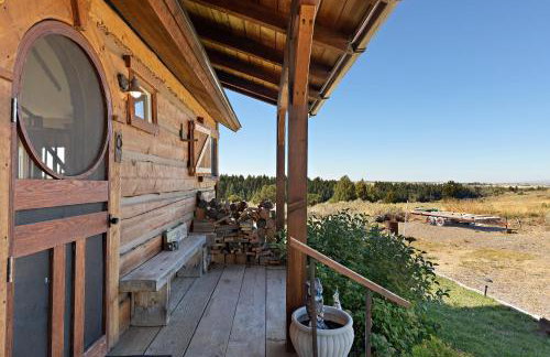 Lindas Perch by KABINO On Bank of Henrys Fork Mtn Views Fishing 6 acres Snake River WIFI - Foto 10