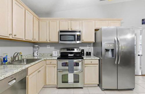 Sun and Fun- Dolphin Diversion - Photo 19