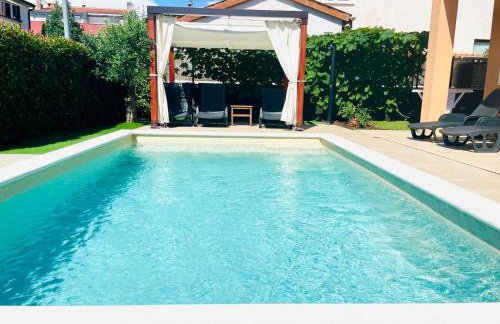 Boutique Apartment with Private Heated Pool - Photo 4