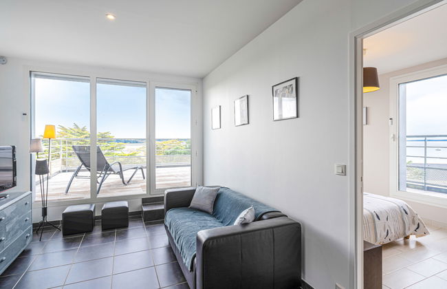 3 bedroom House in Plonévez-Porzay with garden and terrace - Photo 24