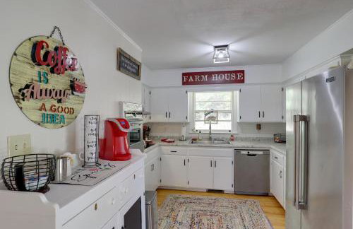 Fire Pit and Game Room Family Home in Marshall - Foto 13