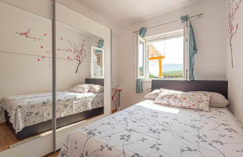 Awesome Home In Ruzic With Jacuzzi - Foto 30