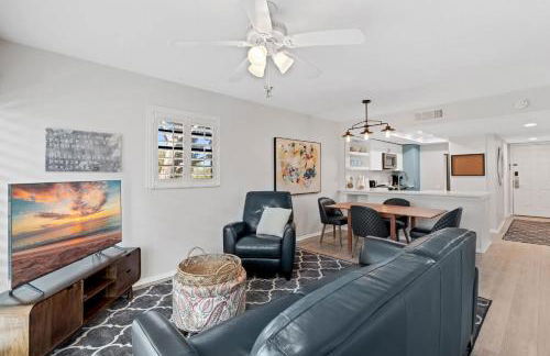 Corner Unit With Lake and Fountain Views - Foto 13