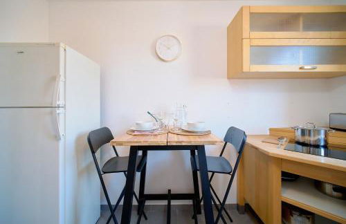 Bright, 2 bedrooms, central, garage and balcony - Foto 9