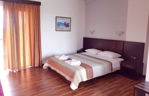 Hotel Kalamitsi Apartments - Photo 32