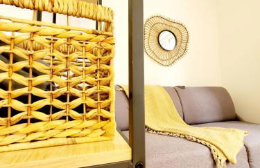 Studio Jeannette avec Balcon et juste à 130 metres Plage ! Plein Centre ! Wifi - Draps Serviettes inclus ! - Photo 2