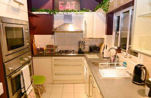 5 Bedroom House - DISC0UNTS - Parking, Contractors, Group, Family - Foto 42