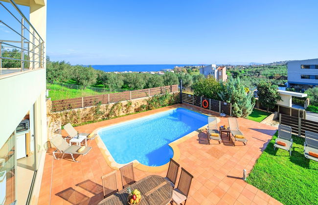 Secret Escape Villa With Heated Pool - Photo 1