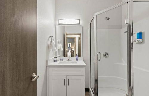 Brand New 3BD 2 5BTH Triplex Unit Near Downtown - Foto 20