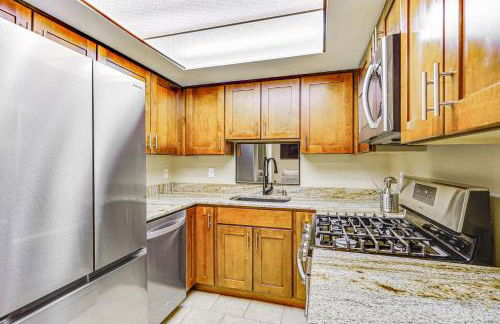 Cozy and Centrally Located SLC Condo with Balcony! - Foto 2