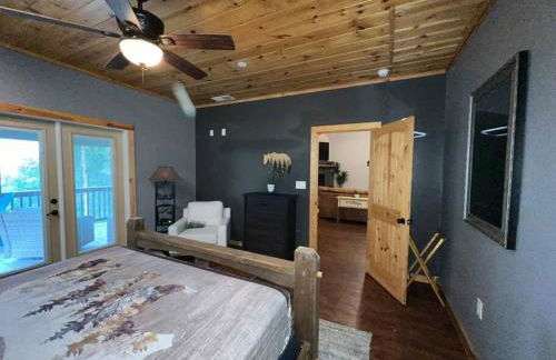 Nantahala Nook, cabin w/hot tub,game room, & wifi - Foto 52