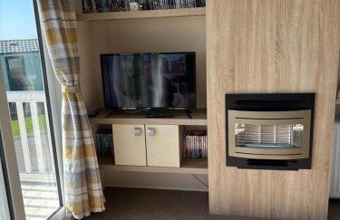 3 Bedroom, Sleep 6, Wi-Fi, Decking, Sea-View, Parking - Photo 21