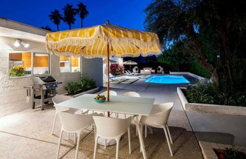 Monterey Manor Interior Designed Home Plus Pool - Photo 61