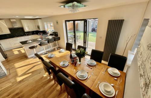 Luxury Pamper Home Hot Tub & Sauna Ladies Retreat - Photo 4