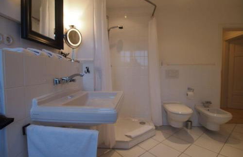 Gut-Rattelvitz-Galerie-F-hochwertig-Sauna-Kamin-eTankstelle-Spielscheune-15-000qm-Park-Land - Foto 10