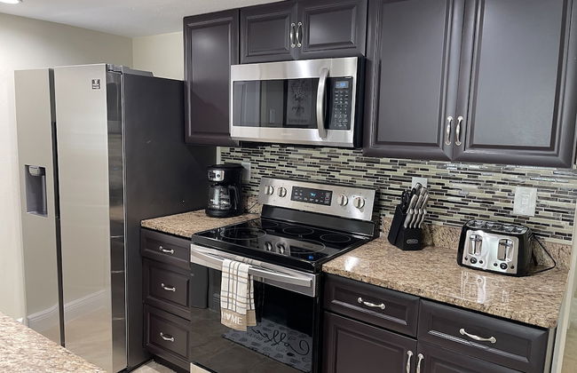 LOVELY LUXURY APARTMENT CLOSE DISNEY - Foto 12