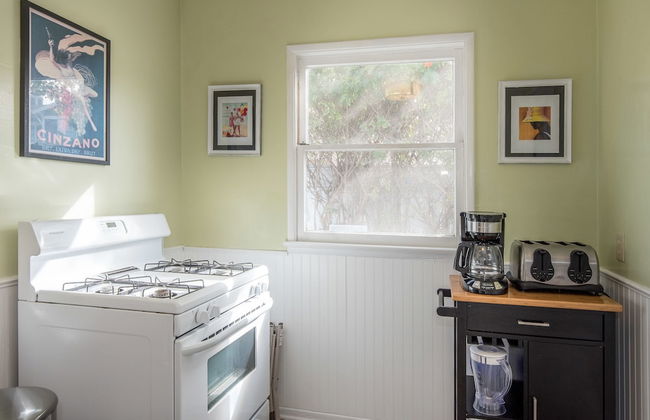 Ventura Beach Cottage - Photo 14