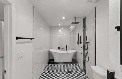 Luxury Ranch Master King Bed with heated Salted Pool - Foto 47