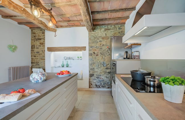 Relaxing Margherita Home Private Garden - Photo 23