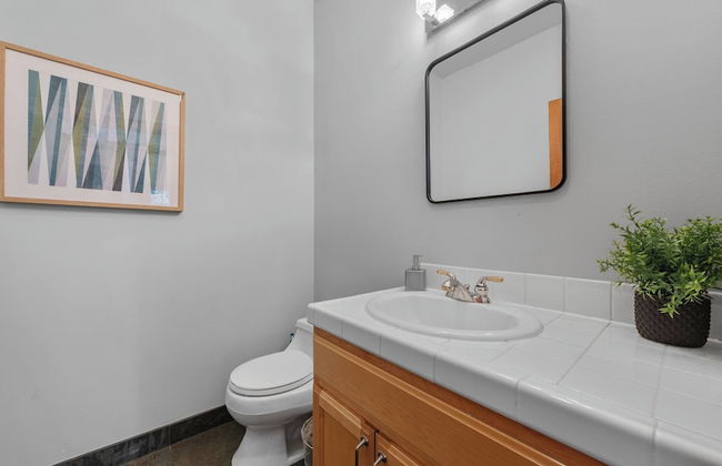 Moosetrack by Avantstay Cozy Cabin In The Of Tahoe Donner w/ Hot Tub - Foto 28