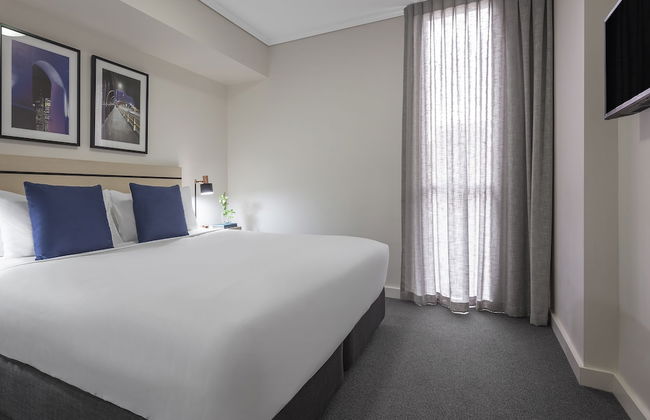 Oaks Brisbane Festival Suites - Photo 6