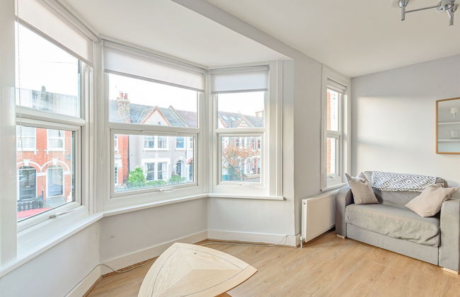 Homely 1-bed Apartment in Vibrant Zone 3 London - Foto 8