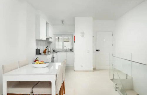 WOW Front Beach View, 150 m to Beach, WIFI - Foto 22