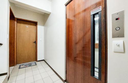 Apto 2 quartos, centro, garagem, ar condicionado - Foto 21