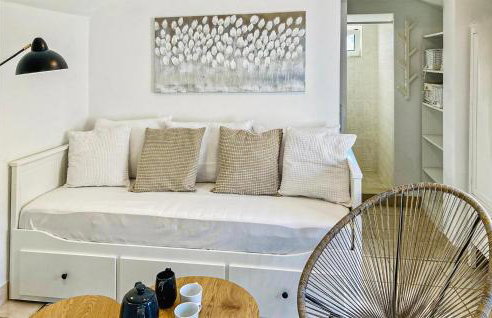 1 Bedroom Stunning Home In Postira - Photo 15