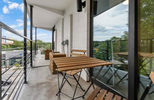 ~ The Billie ~ Cozy | Rooftop | Ponce City Market - Foto 26