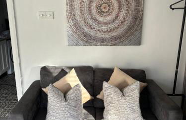 Brighton Bungalow Spacious 3BR, contractor friendly, close to University & near AMEX Stadium, parking,free WIFI,Garden & BBQ, Mobility challenged friendly - Foto 14