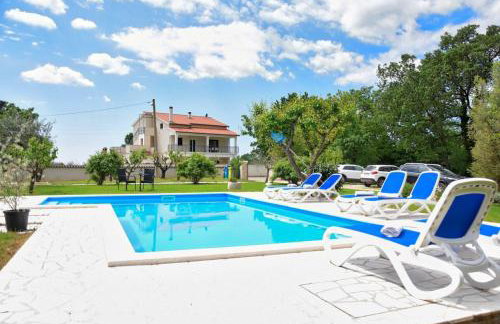 Apartment Susnjici 2 with Pool, Children Playground and Terrace - Photo 31