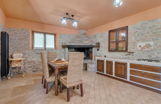 Villa in Piandimeleto With Pool & Sauna - Foto 34